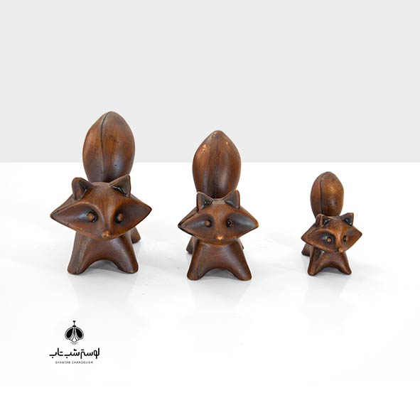 Set of 3 playful foxes with a wood-effect design روباه بازیگوش 3 تایی طرح چوب
